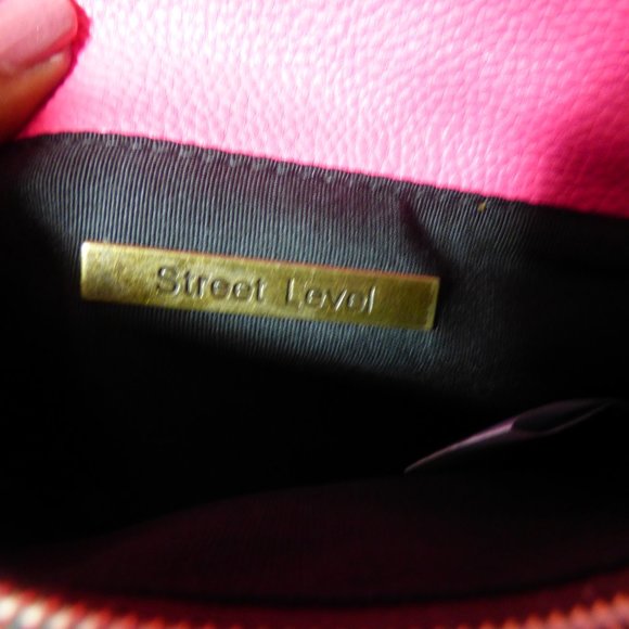 Pink Womens Clutch purse w/detachable gold chain - Picture 8 of 8